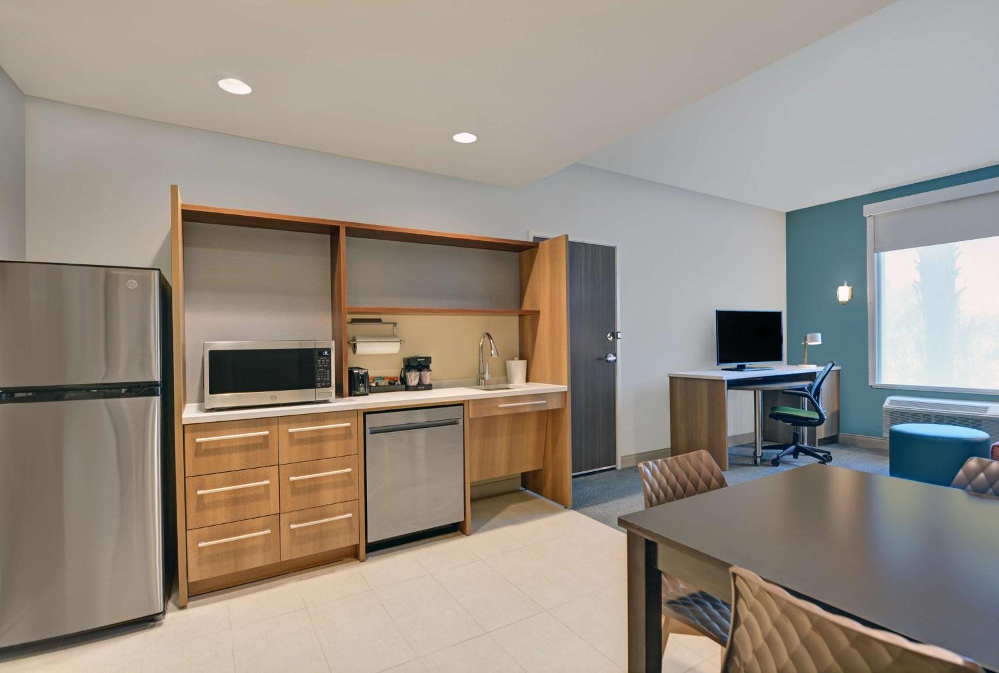Home2 Suites By Hilton Panama City Beach, Fl Upper Grand Lagoon Exterior photo