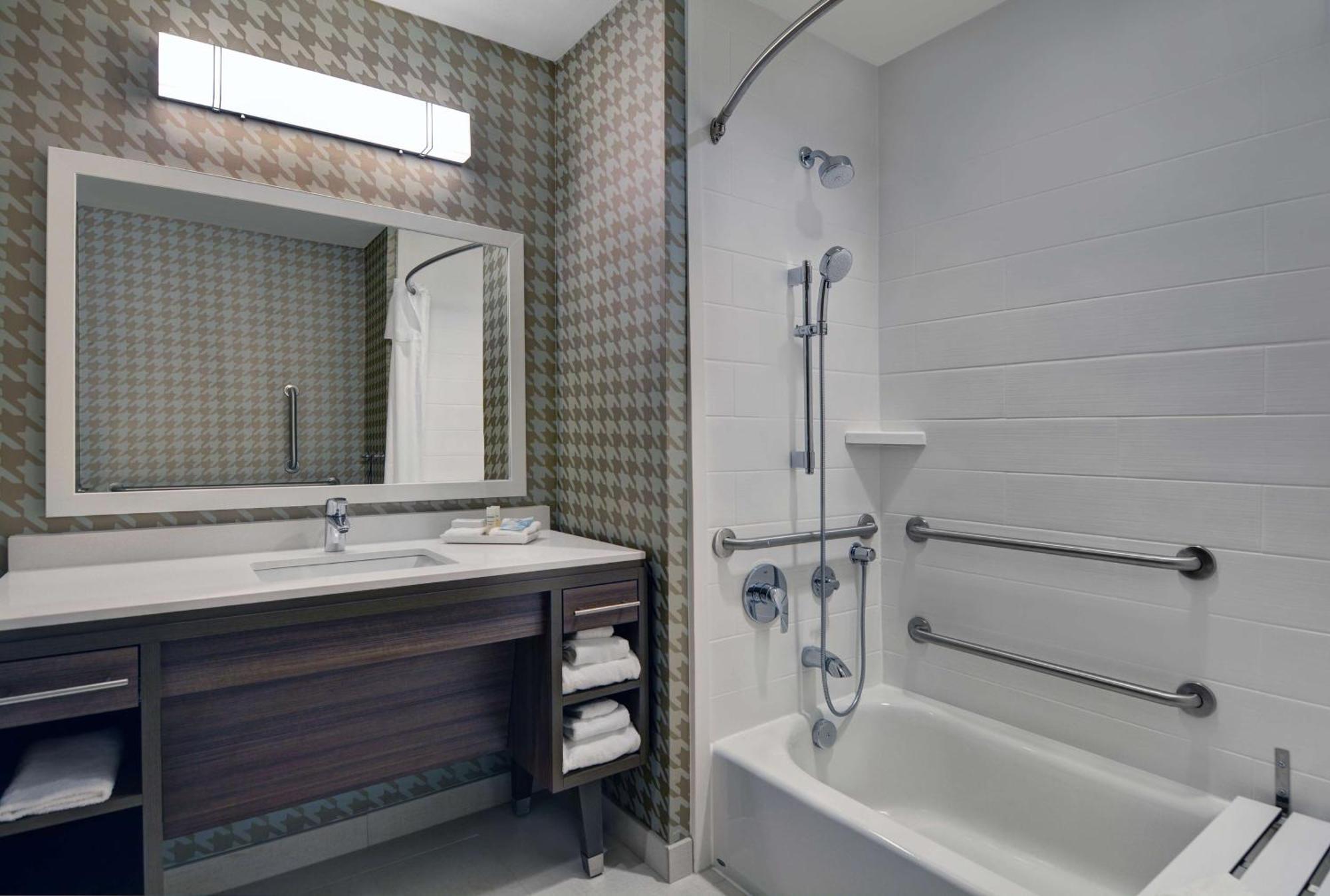 Home2 Suites By Hilton Panama City Beach, Fl Upper Grand Lagoon Exterior photo